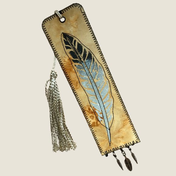 Bookmark with a Zigzag Stitch Sewing Pattern and Feather Metal Charms - Picture 2 of 6